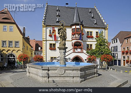 
                Marktbrunnen, Volkach                   