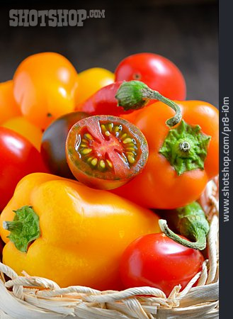 
                Tomate, Paprika, Gemüsekorb                   