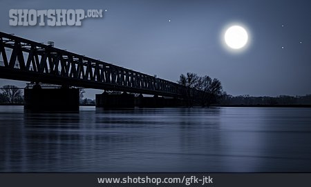 
                Nacht, Vollmond, Eisenbahnbrücke                   
