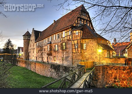
                Burg, Michelstadt                   