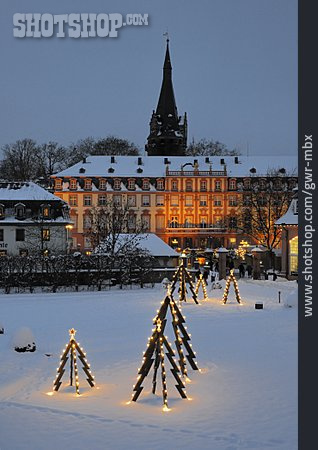 
                Weihnachtsbeleuchtung, Schloss Erbach                   
