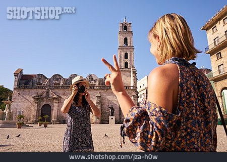 
                Fotografieren, Touristen, Kuba, Urlaubsfoto                   