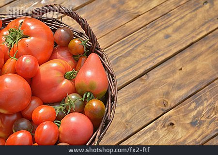 
                Tomaten, Ernte, Weidenkorb                   
