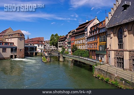 
                Ill, Straßburg, Petite France                   