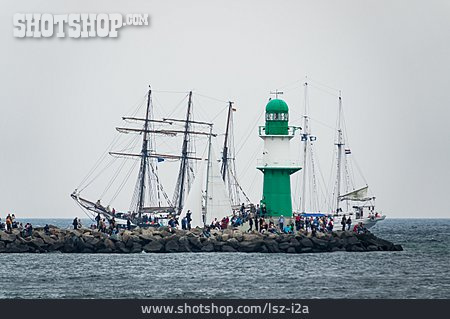 
                Segelschiff, Warnemünde, Hanse Sail                   