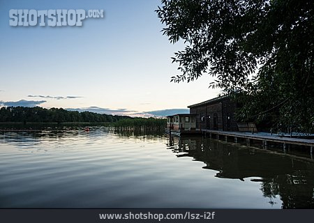 
                Bootshaus, Wustrow, Kleiner Pälitzsee                   