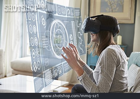 
                Virtuelle Realität, Online, Virtual Reality Headset                   