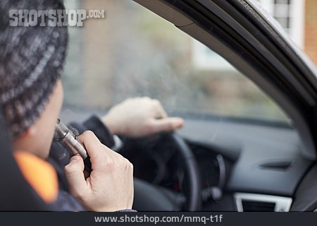 
                Autofahren, Rauchen, E-zigarette                   