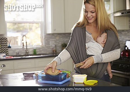 
                Säugling, Mutter, Lunchpaket                   