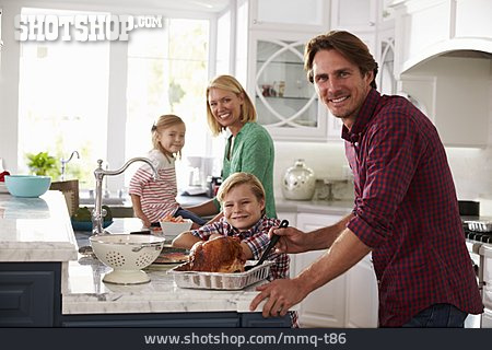 
                Häusliches Leben, Kochen, Familienleben                   