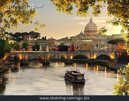 
                Rom, Vatikan, Tiber, Castel Sant Angelo                   