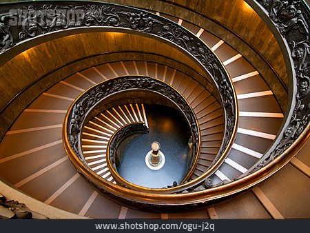 
                Treppe, Spirale, Vatikanische Museen                   