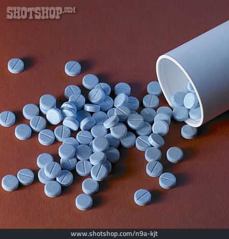 
                Tablette, Pillendose, Medikamentenmissbrauch                   