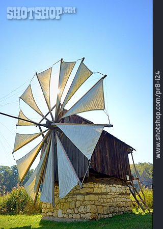 
                Windmühle, Rumänien, Siebenbürgen                   