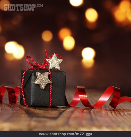 
                Geschenk, Weihnachtsgeschenk, Geschenkbox                   