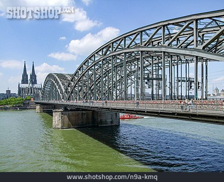 
                Köln, Rhein, Hohenzollernbrücke                   