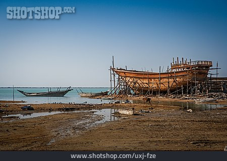
                Schiff, Restaurierung, Iran, Bandar-e Laft                   