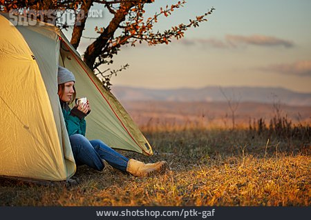
                Zelten, Camping, Wanderurlaub                   