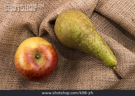
                Apfel, Birne                   