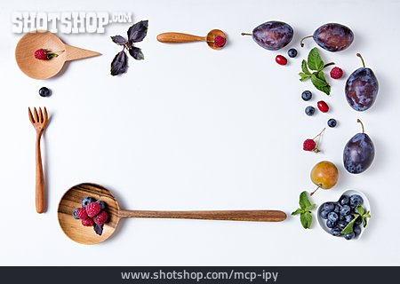 
                Fruit, Wooden Cutlery                   