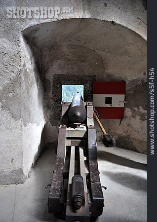 
                Kanone, Festung, Festung Hohenwerfen                   