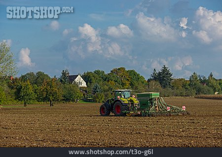 
                Landwirtschaft, Traktor, Ackerbau                   
