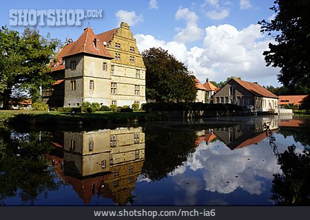 
                Wasserschloss, Schloss Holtfeld                   