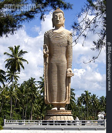
                Buddha, Peraliya Buddha, Tsunami-denkmal                   