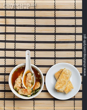 
                Frittiert, Tofu, Misosuppe                   