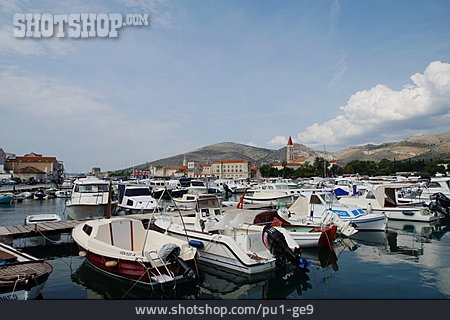 
                Yachthafen, Trogir                   