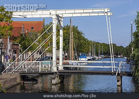 
                Klappbrücke, Ijsselmeer                   
