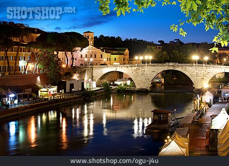 
                Rom, Tiber, Ponte Cestio                   
