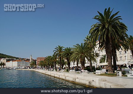 
                Split, Hafenpromenade                   