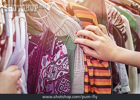 
                Kleidung, Flohmarkt, Secondhand                   