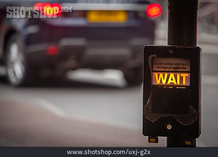 
                Warten, Ampel, Straßenverkehr                   