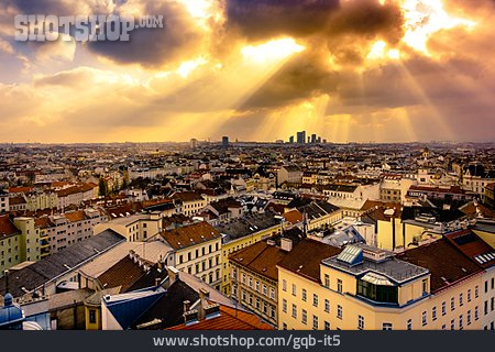
                Stadtansicht, Sonnenstrahlen, Wien                   