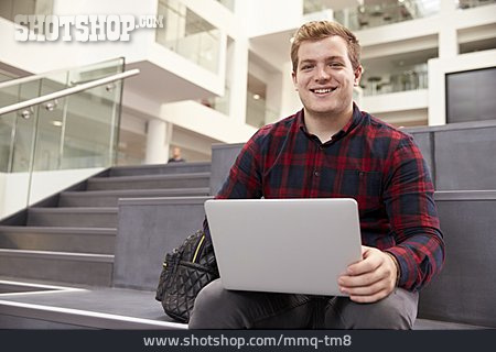 
                Laptop, Student                   