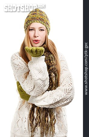 
                Winterkleidung, Strickwaren                   