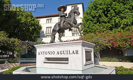 
                Los Angeles, Antonio Aguilar                   