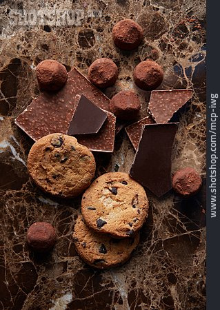 
                Schokolade, Cookies                   