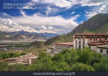 
                Tibet, Tempelanlage, Drog Riboche                   