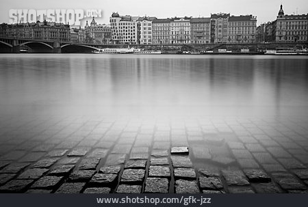 
                Prag, Moldau, Hochwasser                   