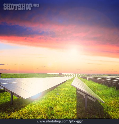 
                Alternative Energie, Solaranlage, Sonnenenergie                   