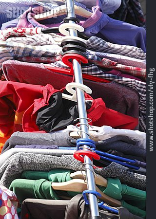 
                Flohmarkt, T-shirt, Textilindustrie                   