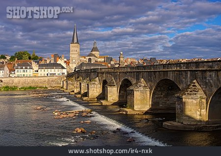 
                Loirebrücke, La Charité-sur-loire                   