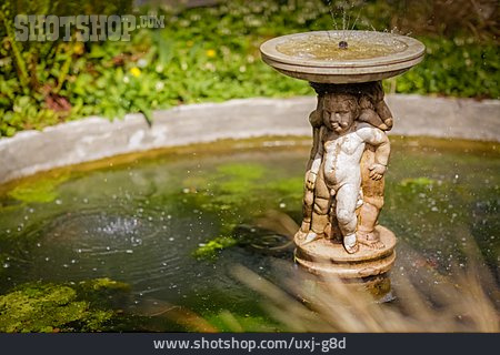 
                Gartenkunst, Brunnenfigur, Streatham                   