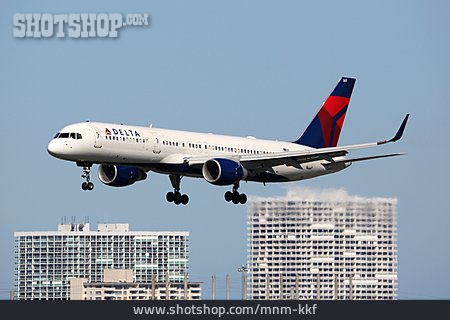 
                Landung, Delta Air Lines                   