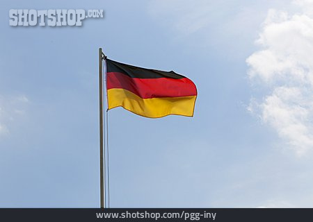 
                Deutschland, Fahnenmast, Nationalflagge                   