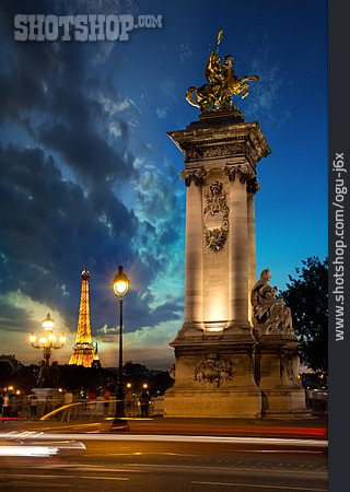 
                Paris, Pont Alexandre Iii                   