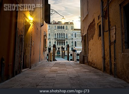 
                Gasse, Italien, Venedig                   